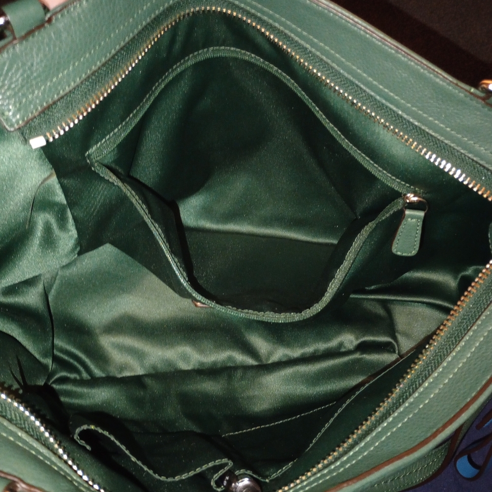 EUC Coach Park pebbled Leather Carrie Tote Hunter Green - Picture 9 of 15
